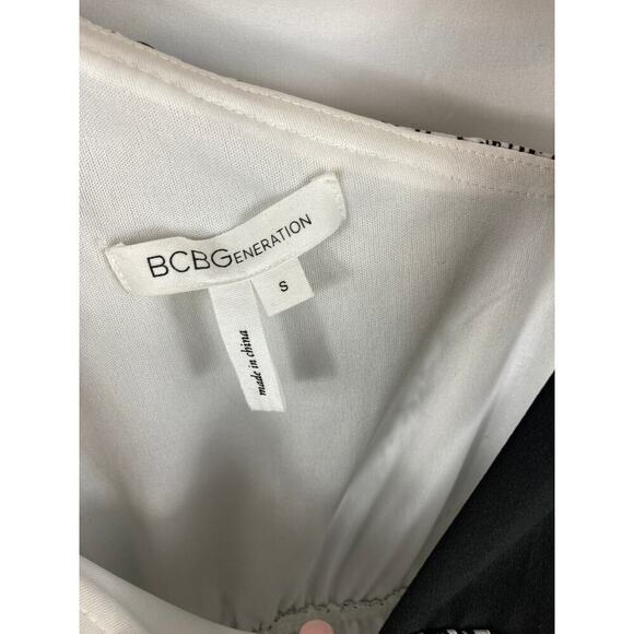 BCBGeneration cinch waist printed dress - Picture 2 of 3